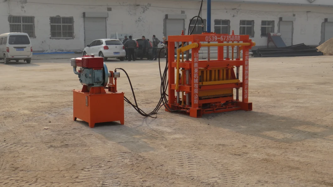 Smallest Hydraulic Concrete Block Making Machine with Diesel Engine or Electric Power (QT4-30)